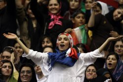 ورود زنان به ورزشگاه،chaharfasl.ir