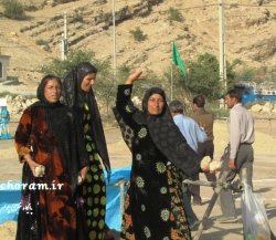 سنگ اندازی زن چرامی در جشنواره بازی های بومی_محلی +تصاویر 